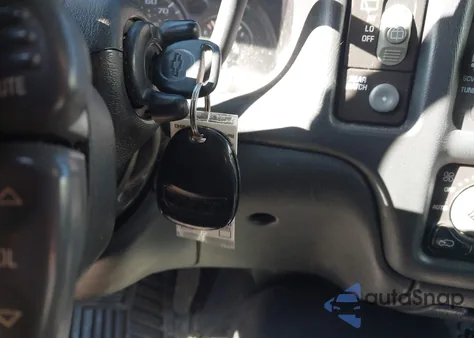 1999 Chevrolet Blazer Lt z USA, uszkodzony, nr VIN 1GNDT13W3X2145201